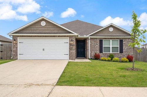 2213 E Fennec St, Siloam Springs, AR, 72761-5173 | Card Image