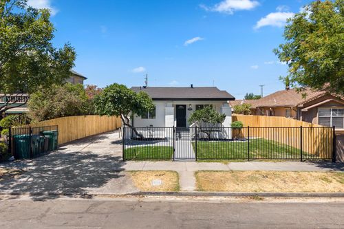 1515 S Hunter St, Stockton, CA, 95206-2048 | Card Image
