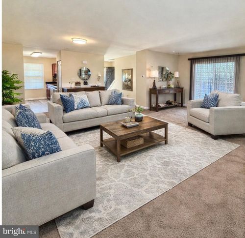 422 Calburn Ct, BEAR, DE, 19701-1260 | Card Image