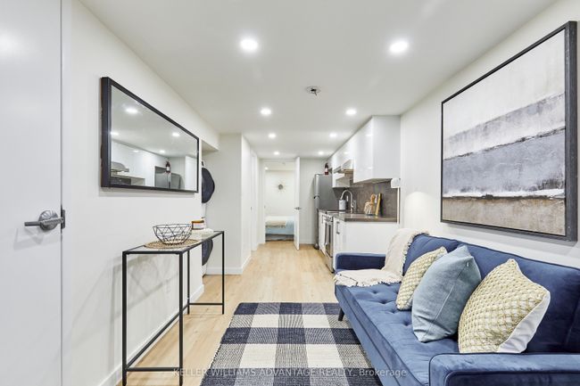 233 Kingston Rd, Home with 3 bedrooms, 3 bathrooms and 2 parking in Toronto ON | Image 6