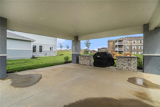22903 W 72 Nd Ter, Townhouse with 4 bedrooms, 4 bathrooms and null parking in Shawnee KS | Image 28