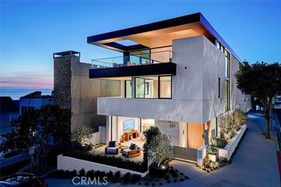 27th Street, House other with 4 bedrooms, 5 bathrooms and 2 parking in Manhattan Beach CA | Image 2