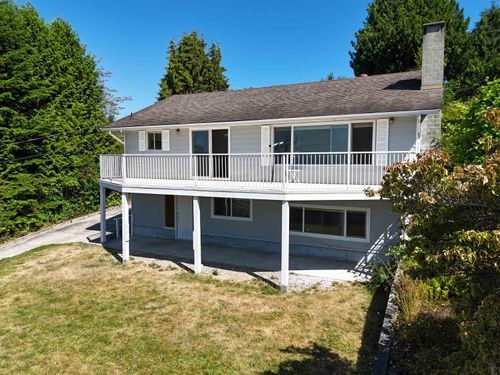 6472 Jasper Rd, Sechelt, BC, V7Z0S6 | Card Image