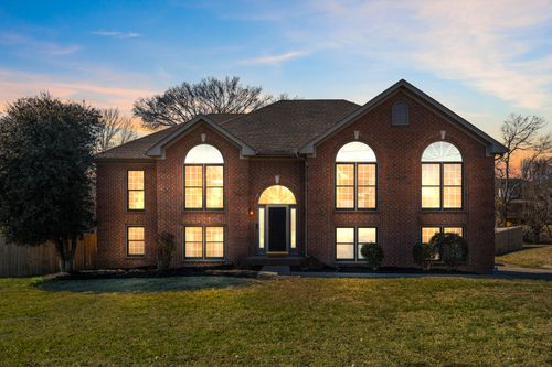 111 Wyncrest Ct, Hendersonville, TN, 37075-8521 | Card Image