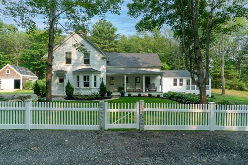 11 Old County Road, South Berwick, ME, 03908 | Card Image