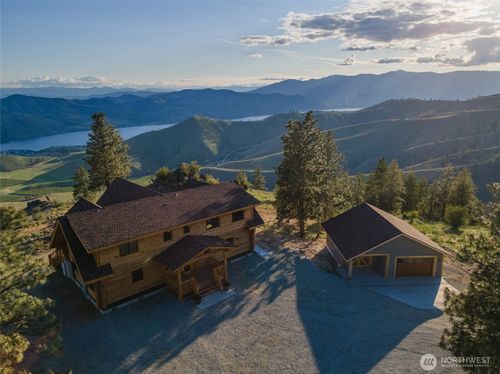 1831 Cottontail Ln, Chelan, WA, 98816 | Card Image