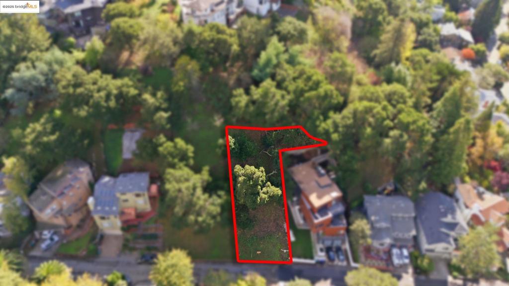 Land in Oakland 3