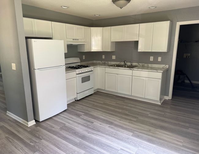 1312 N Hickory St, House other with 4 bedrooms, 2 bathrooms and 4 parking in Champaign IL | Image 11