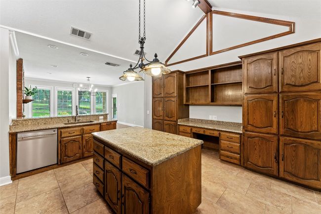 1010 Brookhollow Cir, House other with 4 bedrooms, 4 bathrooms and 5 parking in Salado TX | Image 13