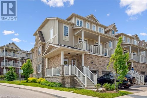 371 Westwood Dr, Kitchener, ON, N2M0B5 | Card Image