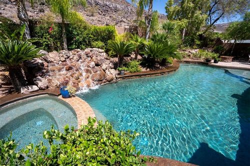 1794 Amarone Way, Henderson, NV, 89012-7220 | Card Image