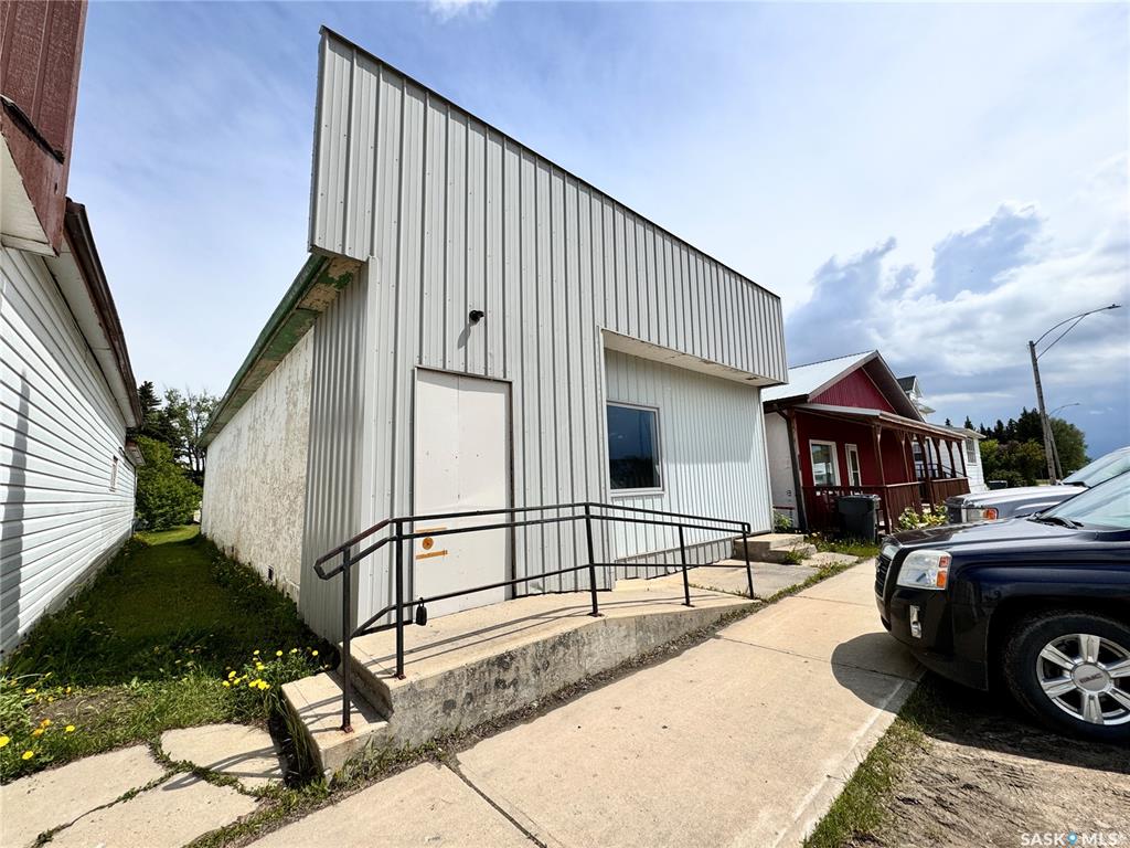Commercial Sale in Lintlaw 2