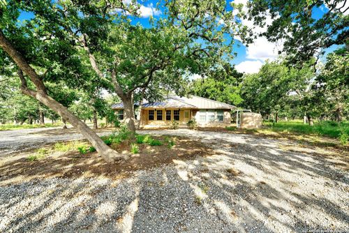 847 Orchard Park Blvd, Medina, TX, 78055-3747 | Card Image