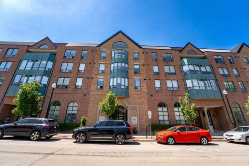 315-185 Robinson St, Oakville, ON, L6J7P6 | Card Image