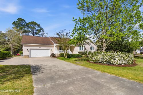 89 Shoreline Dr, New Bern, NC, 28562-9550 | Card Image