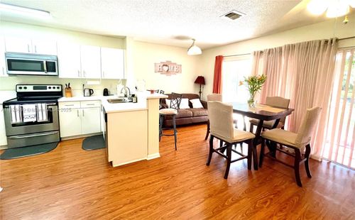 b-10152 Royal Palm Blvd, Coral Springs, FL, 33065-4815 | Card Image