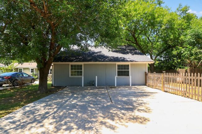 Designated Driveway/Parking Area | Image 31