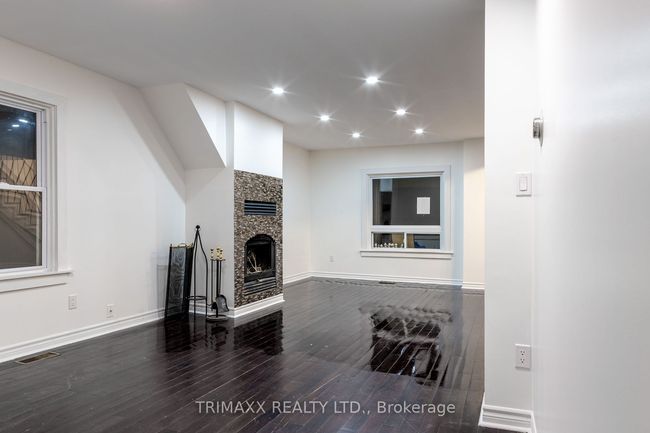 45 Chestnut St E, House other with 3 bedrooms, 2 bathrooms and 2 parking in Saint Catharines ON | Image 8