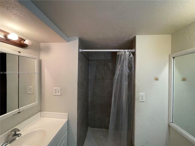 APT-201 - 4255 N University Dr, Condo with 2 bedrooms, 2 bathrooms and null parking in Sunrise FL | Image 7