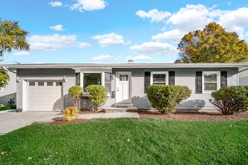 2123 Fairland Dr, Sycamore, IL, 60178-2603 | Card Image