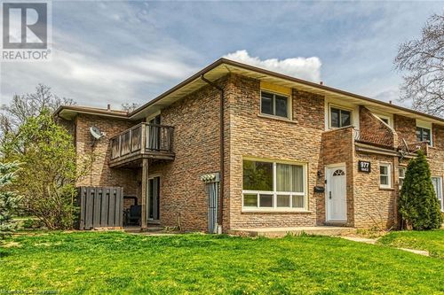2-977 Francis Rd, Burlington, ON, L7T3Z1 | Card Image