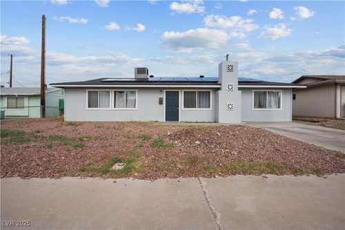 213 Valley Forge Ave, Henderson, NV, 89015-5231 | Card Image