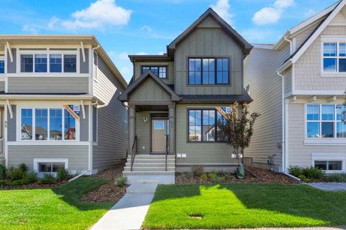 82 Magnolia Street Se, Calgary, AB, T3M3X8 | Card Image
