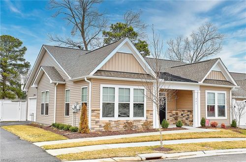 221 Richmond Ave, Smithfield, VA, 23430-2594 | Card Image