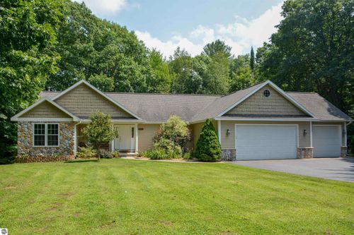 7272 Russ Noble Drive, Traverse City, MI, 49685 | Card Image