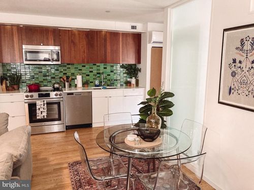 apt-208-152 W Laurel St, PHILADELPHIA, PA, 19123-2371 | Card Image