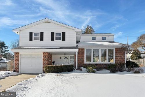 9204 Burbank Rd, PHILADELPHIA, PA, 19115-4003 | Card Image