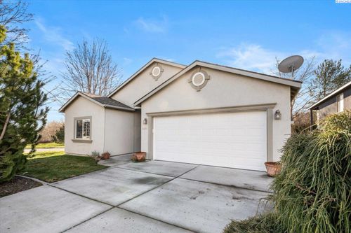 2601 Eaglewatch Loop, Richland, WA, 99354-2304 | Card Image