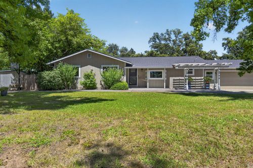 8833 Elm Avenue, Orangevale, CA, 95662 | Card Image