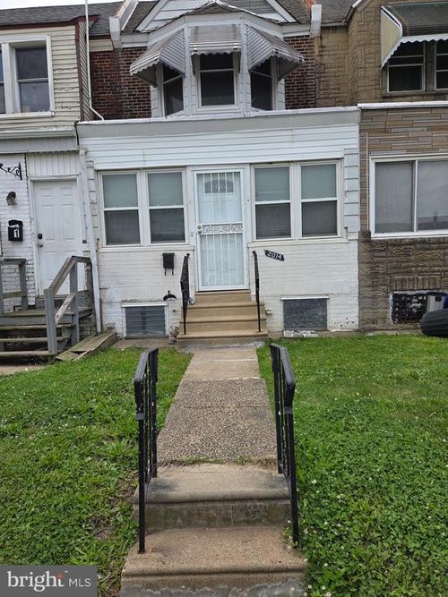 2014 S 68th St, PHILADELPHIA, PA, 19142-1215 | Card Image
