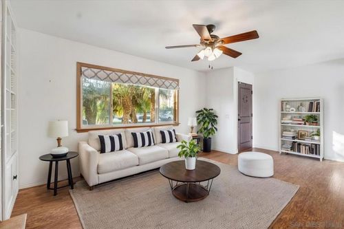 10853 Westonhill Dr, San Diego, CA, 92126-2725 | Card Image