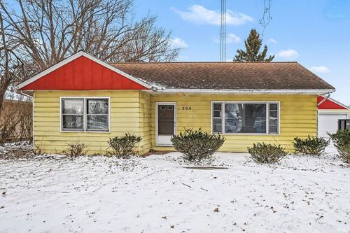 206 E Maple Grove St, Syracuse, IN, 46567-1705 | Card Image