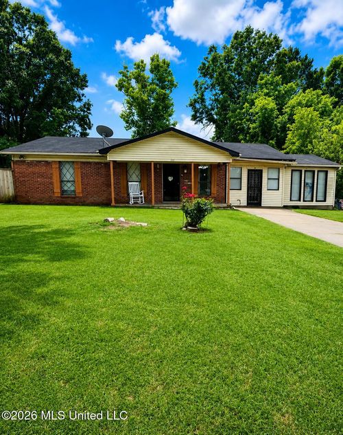 106 Homestead Ln, Coldwater, MS, 38618-3946 | Card Image
