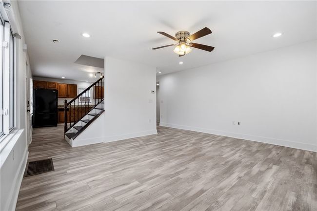 1028 Moon Run Rd, House other with 3 bedrooms, 3 bathrooms and 4 parking in Mc Kees Rocks PA | Image 9