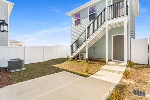 379-1 Arrowwood Blvd, Freeport, FL, 32439-0319 | Card Image