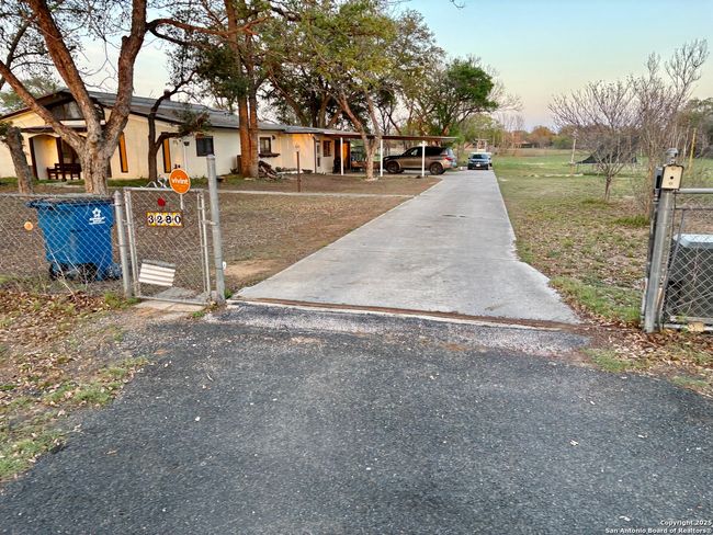 3280 Gopher Hl, House other with 3 bedrooms, 2 bathrooms and null parking in China Grove TX | Image 4
