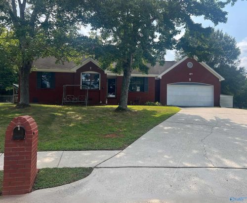 105 Alice Janes Cir, Huntsville, AL, 35811-9488 | Card Image