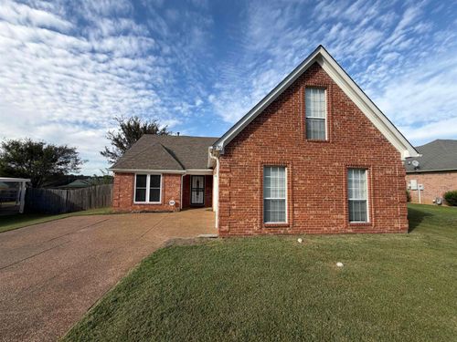 270 Village Dr, Oakland, TN, 38060 | Card Image