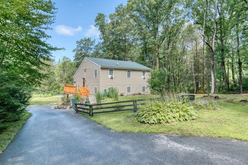 1 Woodridge Dr, Barkhamsted, CT, 06063-1140 | Card Image