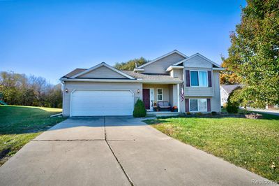 11040 Legacy Lane, Home with 4 bedrooms, 2 bathrooms and null parking in Davison Twp MI | Image 2