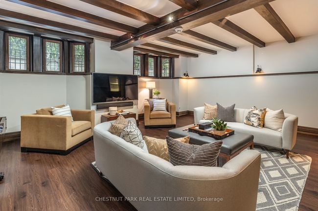 77 Chestnut Park Rd, House other with 6 bedrooms, 5 bathrooms and 2 parking in Toronto ON | Image 25