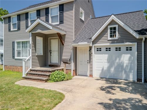 4959 Anderson Rd, Lyndhurst, OH, 44124-1005 | Card Image