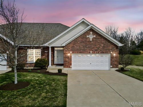 715b-2404 Golden Bear Way, Wentzville, MO, 63385-3485 | Card Image