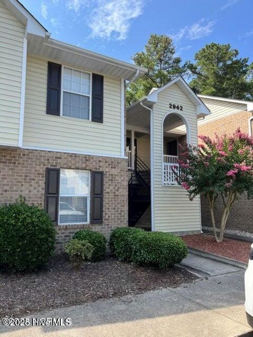 unit-b-2942 Mulberry Ln, Greenville, NC, 27858-5885 | Card Image