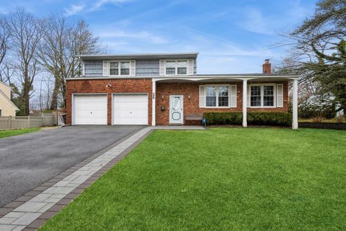 26 Bayberry Rd, Lawrence, NY, 11559-2705 | Card Image