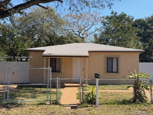 832 Nw 16th Ter, Fort Lauderdale, FL, 33311-6928 | Card Image